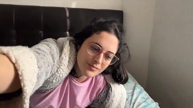 Snapshot of Lunaabbey chatting on February 12, 2026, 8:47 am Lunaabbey online show from February 12, 2026, 8:47 am