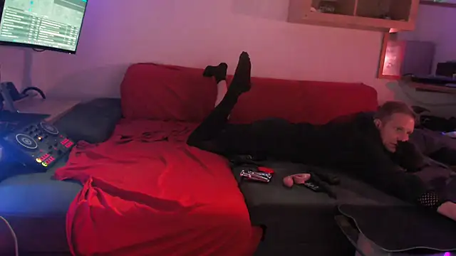 Snapshot of davidgntxxxxx chatting on April 7, 2026, 5:59 pm davidgntxxxxx online show from April 7, 2026, 5:59 pm