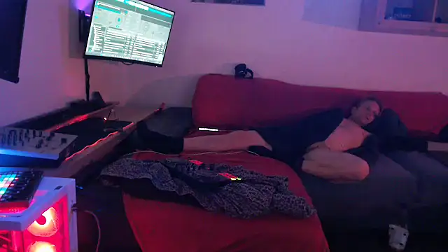 Snapshot of davidgntxxxxx chatting on April 8, 2026, 7:15 pm davidgntxxxxx online show from April 8, 2026, 7:15 pm