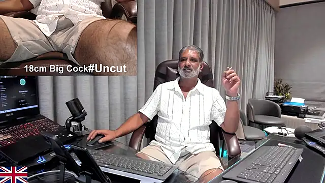Snapshot of OnlineBossUK chatting on May 29, 2026, 6:58 pm OnlineBossUK online show from May 29, 2026, 6:58 pm