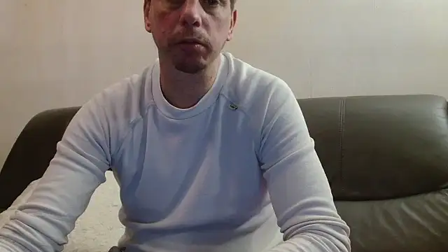 Snapshot of cloupefun chatting on October 24, 2025, 6:23 am cloupefun online show from October 24, 2025, 6:23 am