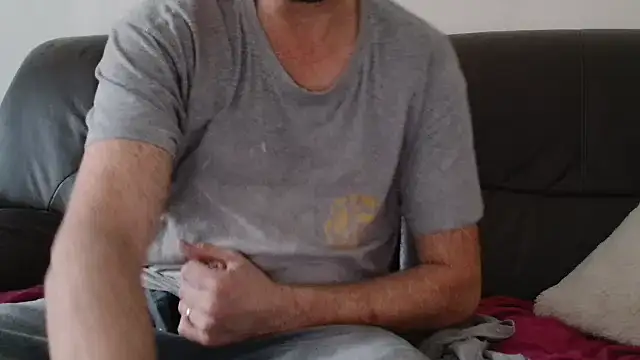 Snapshot of cloupefun chatting on November 8, 2025, 8:07 am cloupefun online show from November 8, 2025, 8:07 am