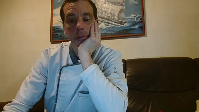 Snapshot of cloupefun chatting on February 4, 2026, 6:52 am cloupefun online show from February 4, 2026, 6:52 am