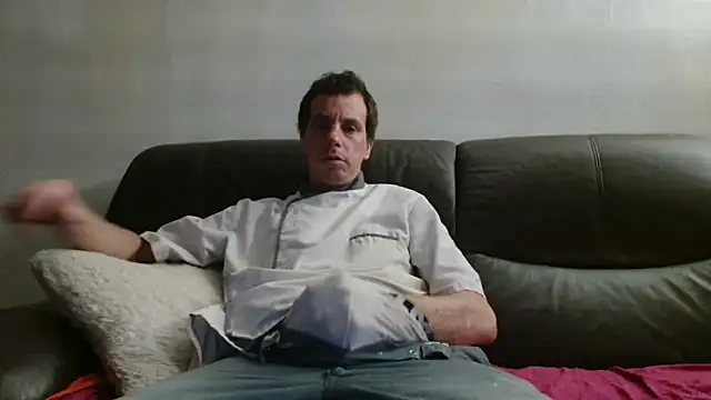 Snapshot of cloupefun chatting on December 18, 2025, 6:51 am cloupefun online show from December 18, 2025, 6:51 am