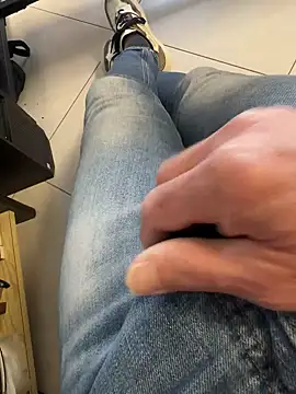 Snapshot of buodiculo chatting on March 14, 2025, 10:07 am buodiculo online show from March 14, 2025, 10:07 am