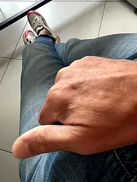 Snapshot of buodiculo chatting on September 17, 2025, 6:15 am buodiculo online show from September 17, 2025, 6:15 am