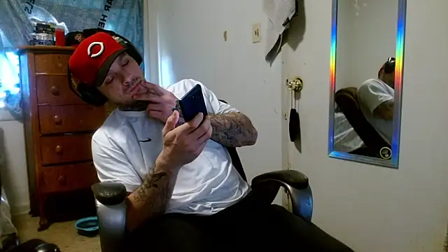 Snapshot of DADDY_KANE8--- chatting on March 22, 2026, 8:43 pm DADDY KANE8--- online show from March 22, 2026, 8:43 pm