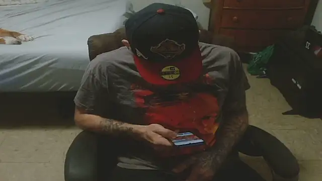 Snapshot of DADDY_KANE8--- chatting on June 27, 2026, 3:40 pm DADDY KANE8--- online show from June 27, 2026, 3:40 pm