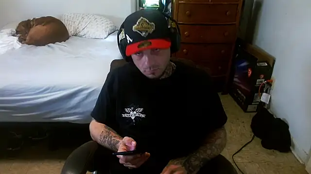 Snapshot of DADDY_KANE8--- chatting on April 19, 2026, 6:10 pm DADDY KANE8--- online show from April 19, 2026, 6:10 pm