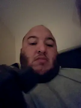 genderfluidco2 online show from November 5, 2025, 4:43 pm