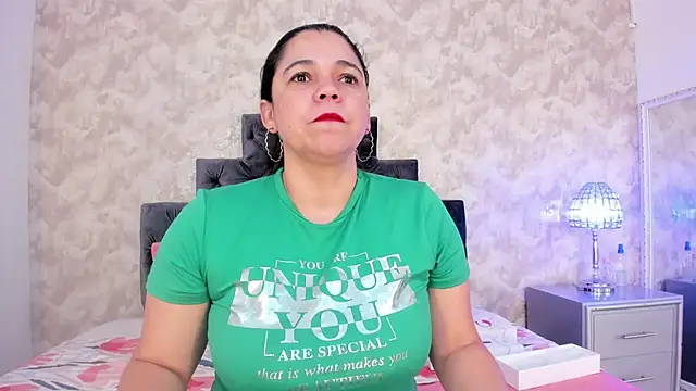 Snapshot of elizabeth_coleman chatting on October 23, 2025, 9:35 pm elizabeth coleman online show from October 23, 2025, 9:35 pm