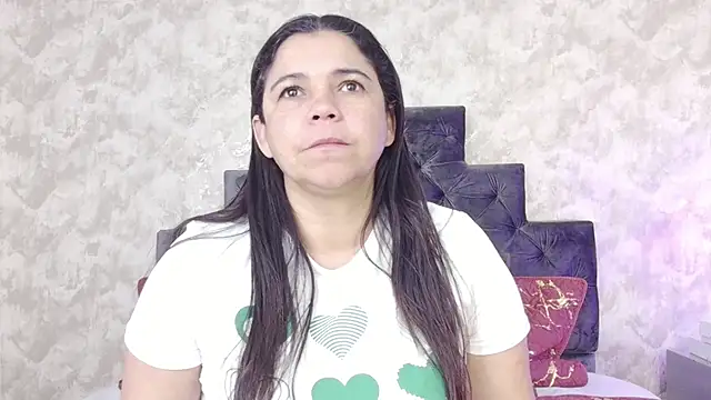 Snapshot of elizabeth_coleman chatting on December 21, 2025, 4:08 pm elizabeth coleman online show from December 21, 2025, 4:08 pm