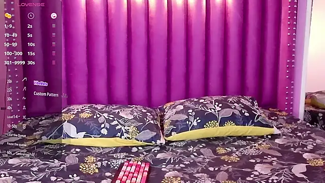 Snapshot of little_kayla_ chatting on September 10, 2025, 2:54 am little kayla online show from September 10, 2025, 2:54 am