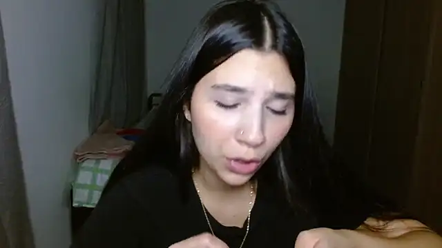 Snapshot of mia__lopez_ chatting on October 8, 2025, 12:56 am mia lopez online show from October 8, 2025, 12:56 am