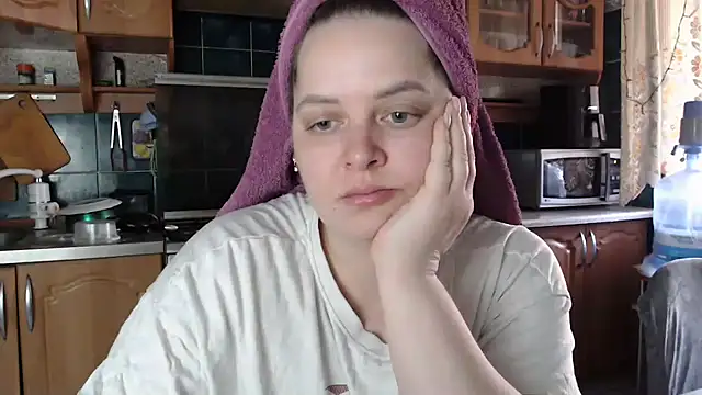 uliastar online show from March 13, 2025, 6:05 am