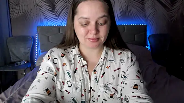 uliastar online show from December 19, 2025, 8:06 am