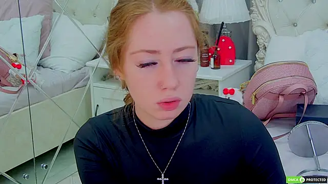 TinaBrook online show from November 25, 2025, 3:29 am