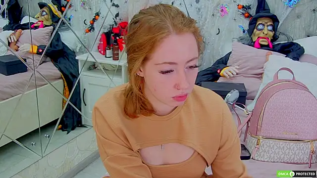 TinaBrook online show from October 28, 2025, 4:02 am