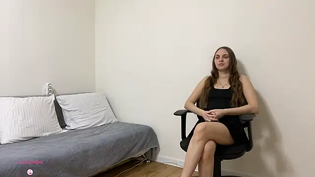 Snapshot of SunriseGuys chatting on April 7, 2026, 12:40 pm SunriseGuys online show from April 7, 2026, 12:40 pm