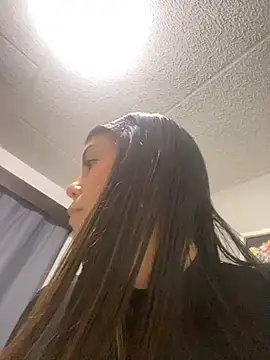 martina contreras online show from February 15, 2026, 4:02 am