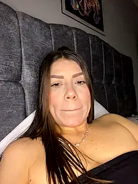 Snapshot of martina_contreras chatting on December 3, 2025, 4:35 am martina contreras online show from December 3, 2025, 4:35 am