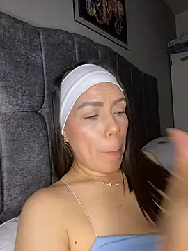 martina contreras online show from April 9, 2026, 7:03 am