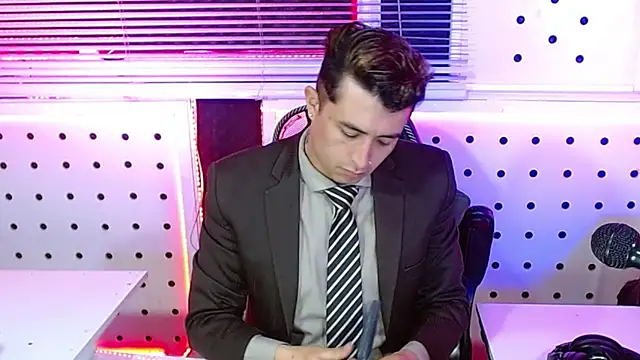 Snapshot of Darko0717 chatting on October 30, 2025, 10:24 am Darko0717 online show from October 30, 2025, 10:24 am