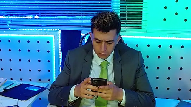 Snapshot of Darko0717 chatting on December 2, 2025, 11:56 am Darko0717 online show from December 2, 2025, 11:56 am