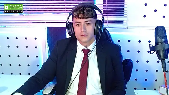 Snapshot of Darko0717 chatting on October 16, 2025, 12:24 pm Darko0717 online show from October 16, 2025, 12:24 pm