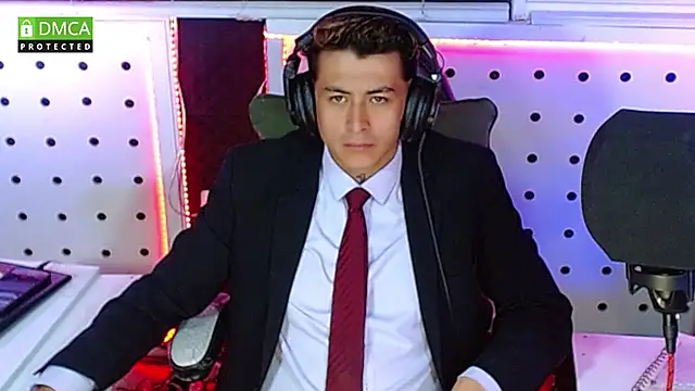 Snapshot of Darko0717 chatting on October 10, 2025, 10:49 am Darko0717 online show from October 10, 2025, 10:49 am