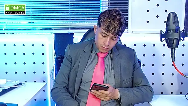 Snapshot of Darko0717 chatting on September 30, 2025, 2:23 pm Darko0717 online show from September 30, 2025, 2:23 pm