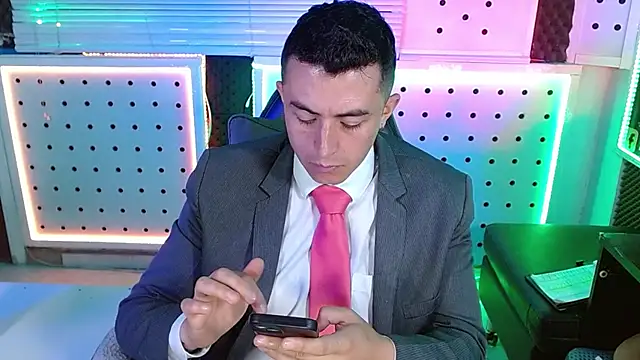 Snapshot of Darko0717 chatting on February 10, 2026, 12:59 pm Darko0717 online show from February 10, 2026, 12:59 pm