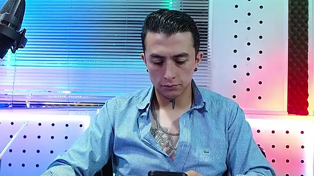 Snapshot of Darko0717 chatting on April 2, 2026, 1:51 pm Darko0717 online show from April 2, 2026, 1:51 pm