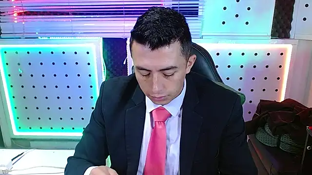 Snapshot of Darko0717 chatting on February 18, 2026, 1:29 pm Darko0717 online show from February 18, 2026, 1:29 pm