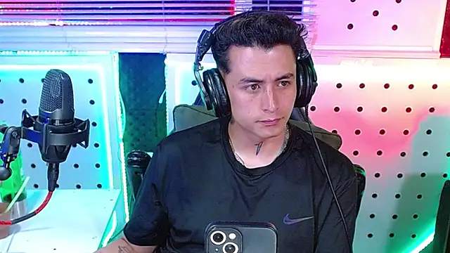 Snapshot of Darko0717 chatting on January 14, 2026, 2:04 am Darko0717 online show from January 14, 2026, 2:04 am