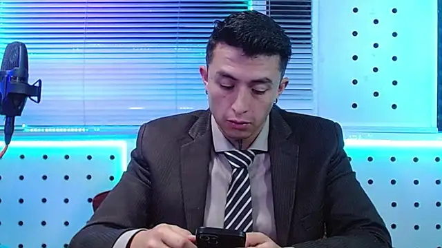 Snapshot of Darko0717 chatting on April 18, 2026, 1:02 pm Darko0717 online show from April 18, 2026, 1:02 pm