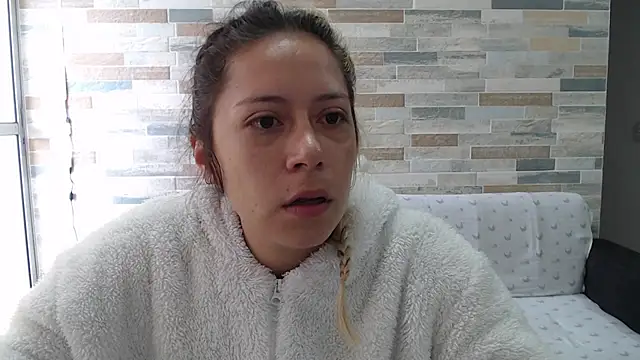 Snapshot of MommyMiaWs chatting on October 7, 2025, 1:12 pm MommyMiaWs online show from October 7, 2025, 1:12 pm