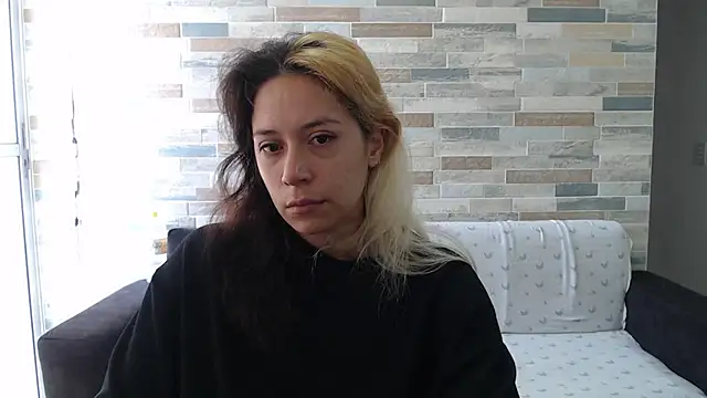 Snapshot of MommyMiaWs chatting on September 29, 2025, 2:12 pm MommyMiaWs online show from September 29, 2025, 2:12 pm