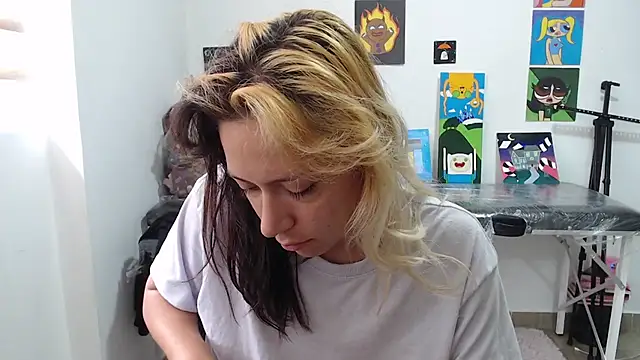 Snapshot of MommyMiaWs chatting on September 19, 2025, 4:22 pm MommyMiaWs online show from September 19, 2025, 4:22 pm