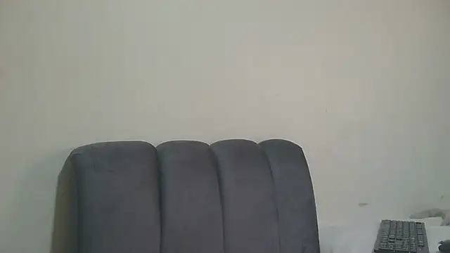 Snapshot of sluttylaura21 chatting on May 10, 2026, 7:45 am sluttylaura21 online show from May 10, 2026, 7:45 am