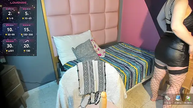 Snapshot of samanthaanderson_ chatting on March 11, 2025, 9:15 pm samanthaanderson  online show from March 11, 2025, 9:15 pm