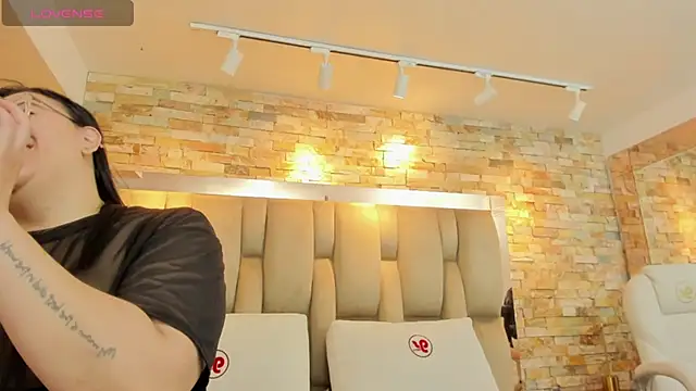 anette cooper online show from September 15, 2025, 3:18 am