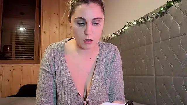 Snapshot of Leanymphoo chatting on December 2, 2025, 10:33 pm Leanymphoo online show from December 2, 2025, 10:33 pm