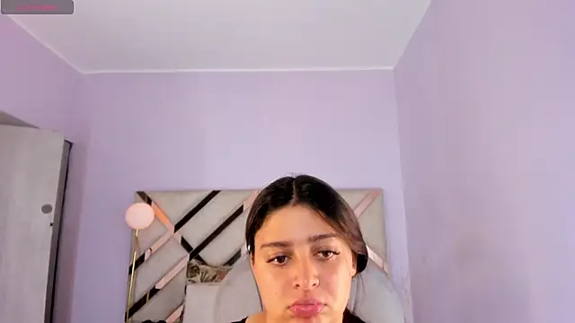 Snapshot of kylie_reyes chatting on July 9, 2026, 7:35 pm kylie reyes online show from July 9, 2026, 7:35 pm