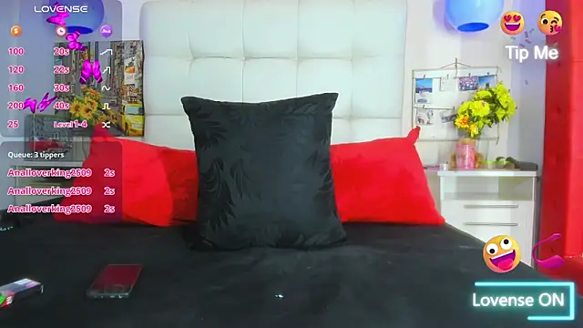 Snapshot of cinthya_walker1 chatting on April 29, 2026, 5:30 pm cinthya walker1 online show from April 29, 2026, 5:30 pm