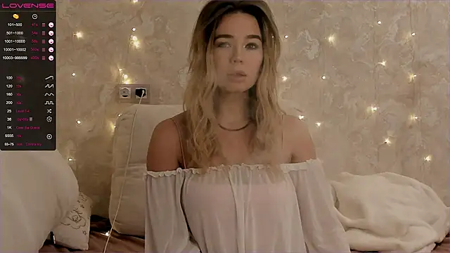 EvaSileZ online show from November 4, 2025, 3:16 pm