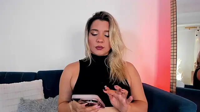 Snapshot of Gaia_Stone chatting on February 26, 2025, 3:14 am Gaia Stone online show from February 26, 2025, 3:14 am