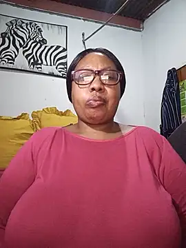 Snapshot of YELLOW_BONE chatting on July 10, 2026, 8:31 pm YELLOW BONE online show from July 10, 2026, 8:31 pm