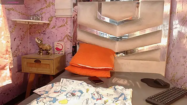 EBONNYGODDESXXX online show from February 25, 2025, 7:27 pm