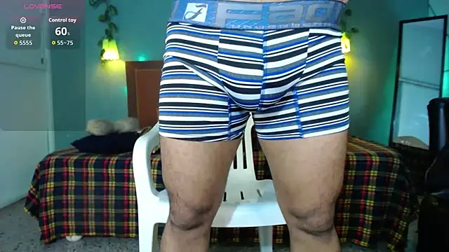 Snapshot of dann_big chatting on February 24, 2026, 2:45 am dann big online show from February 24, 2026, 2:45 am